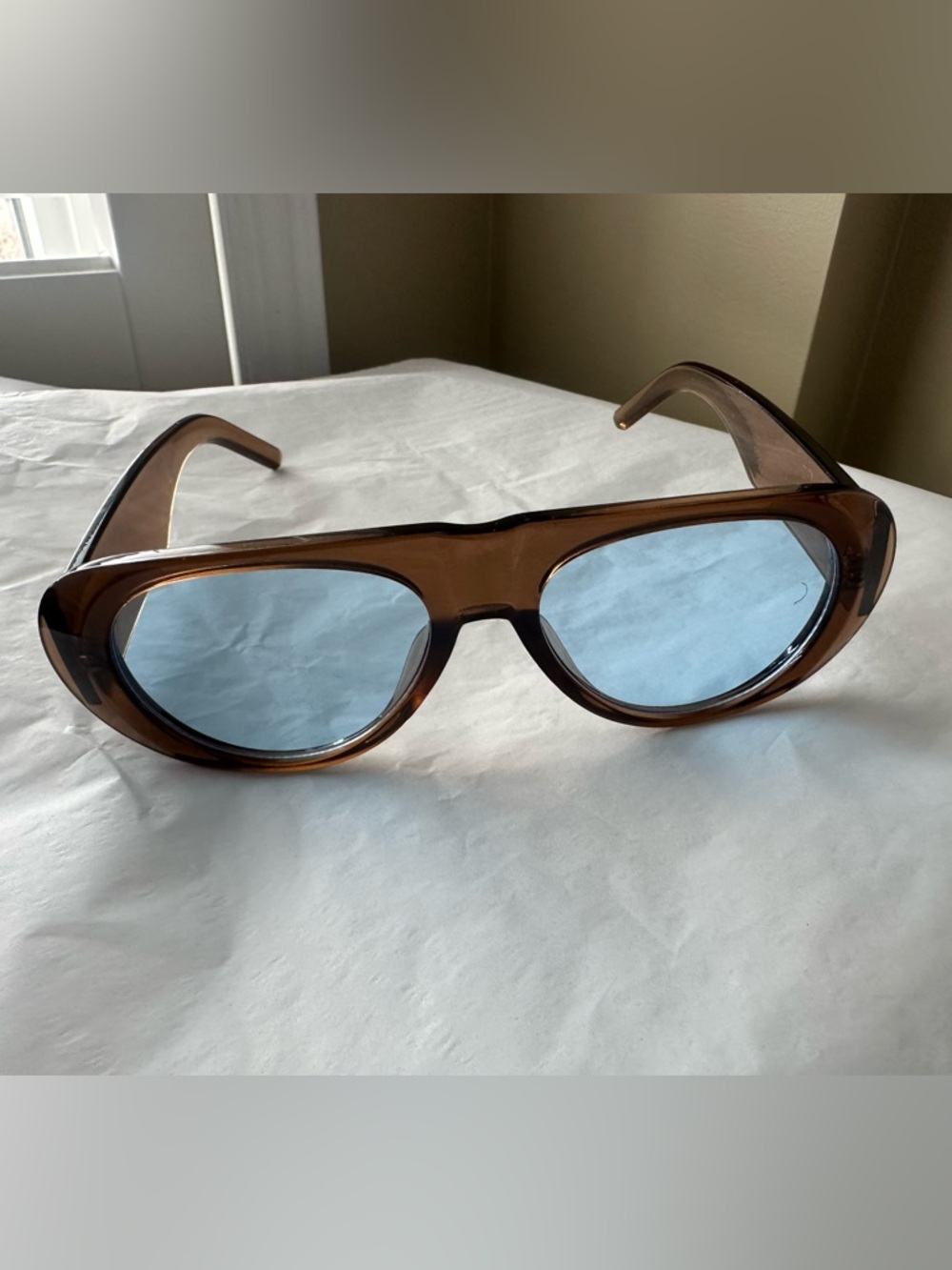 Affordable Fashion Finds Brown Frame Sunglasses with Blue Lenses - Picture 4 of 9